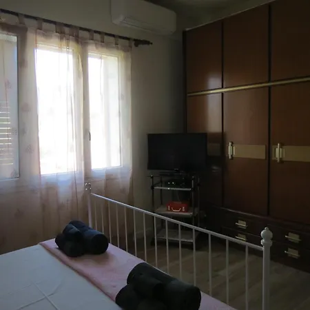 Apartament “bouganville” Loc Avane Pisa