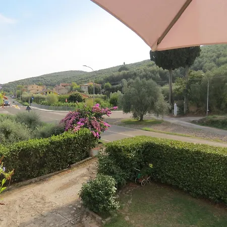 Apartment “bouganville” Loc Avane Pisa